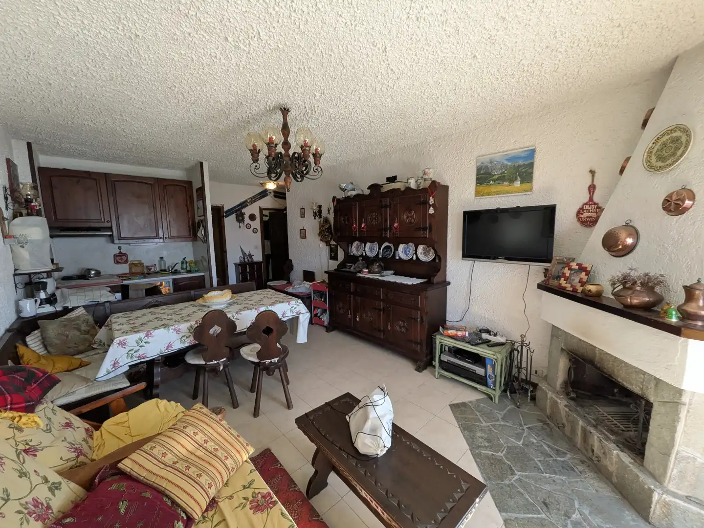 Immagine piccola numero 1 di TRILOCALE