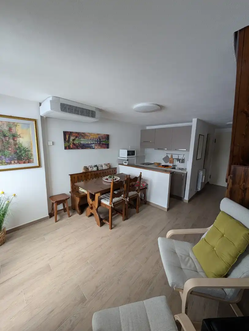 Immagine piccola numero 2 di BILOCALE SU DUE PIANI